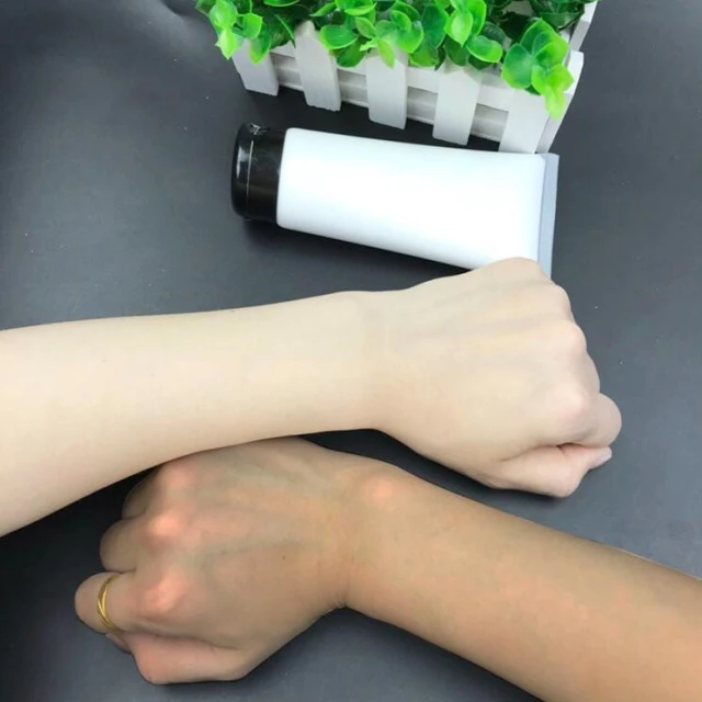 

Private Label Black Body Whitening Cream No Side Effect