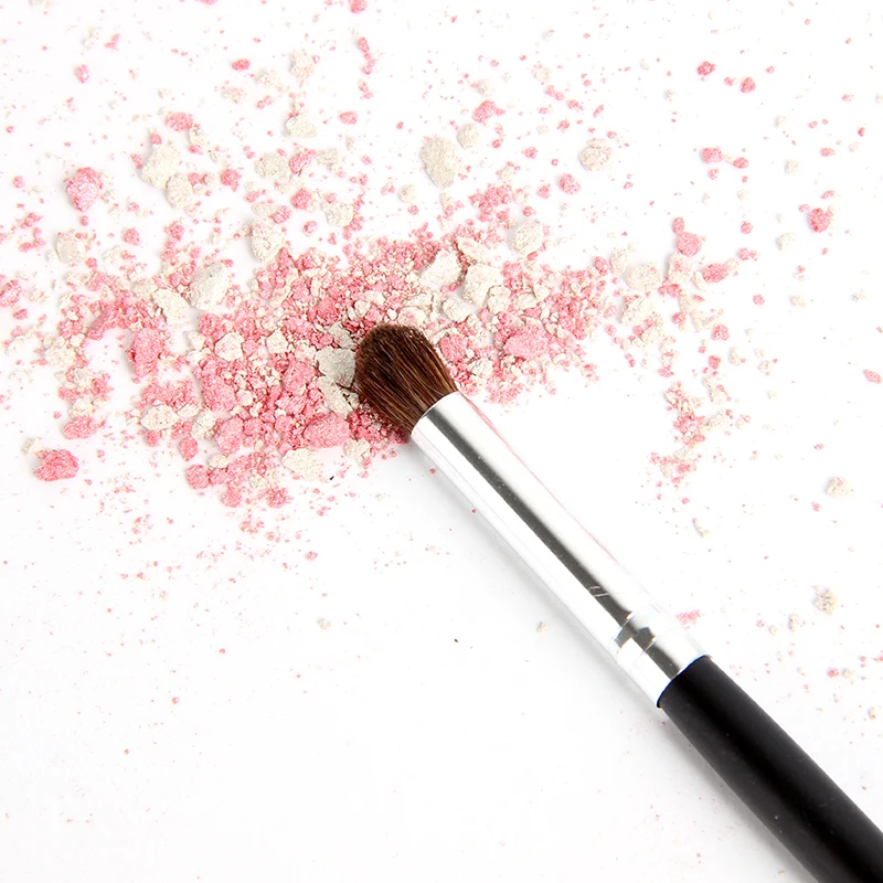 makeup brush.jpg