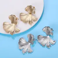 

Barlaycs Fashion Statement vintage Gold Pleated Leaf Stud Earrings for Women Saudi Gold Earrings Design Jewelry