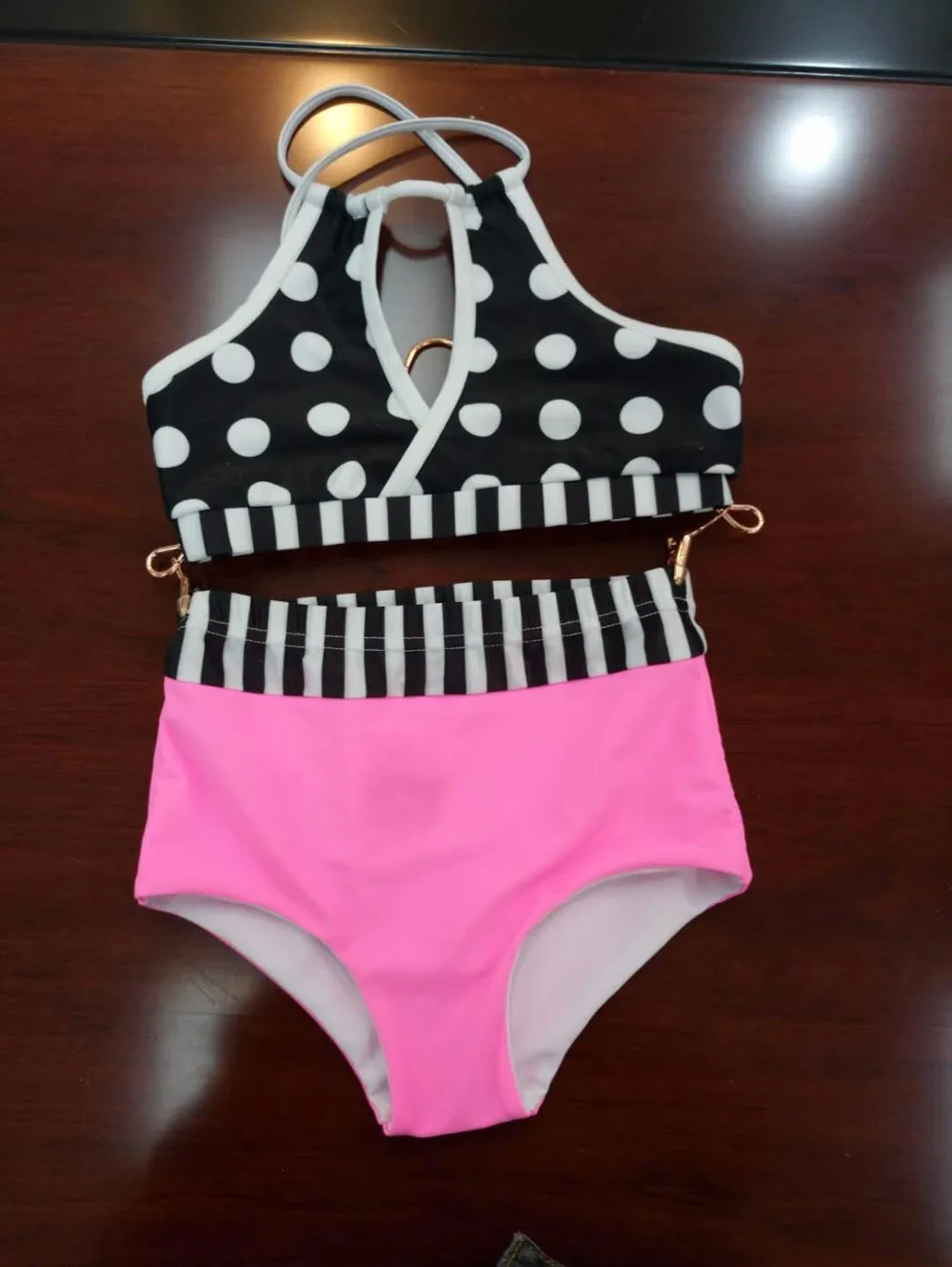 Maillot De Bain Bikini Fille Violet à Carreaux – Ensemble 2 Pièces Enfant – Taille 86 – UV50+ Confort Total