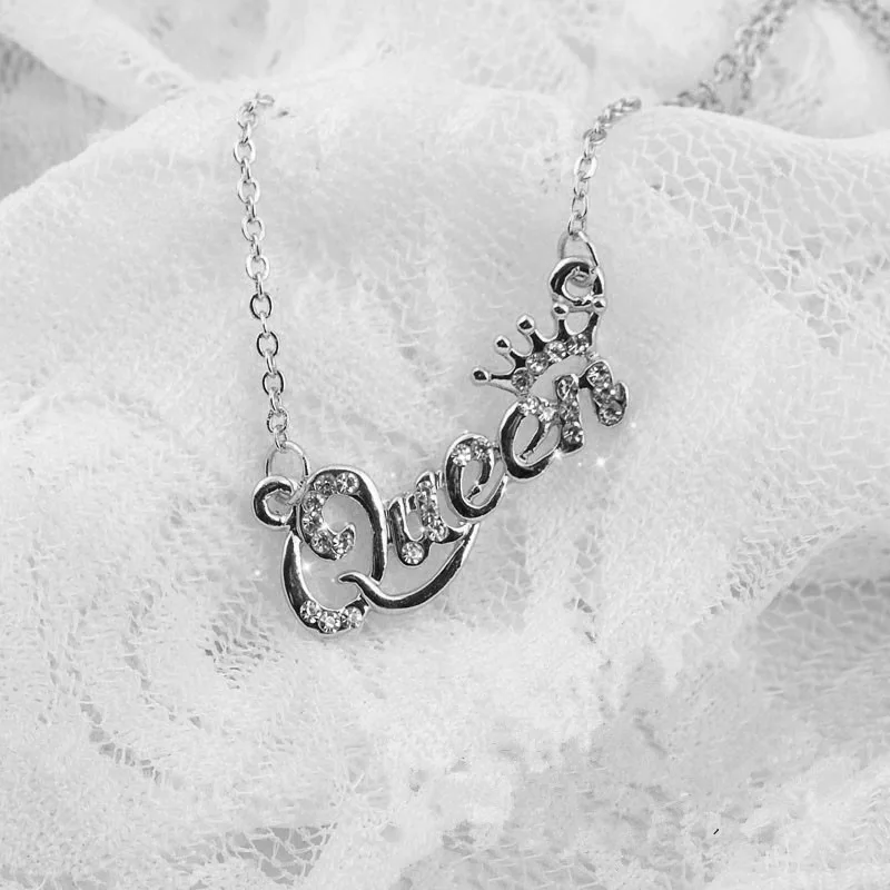 

Hot Short Chain Letter Queen Inlay Crystal Necklace For Women