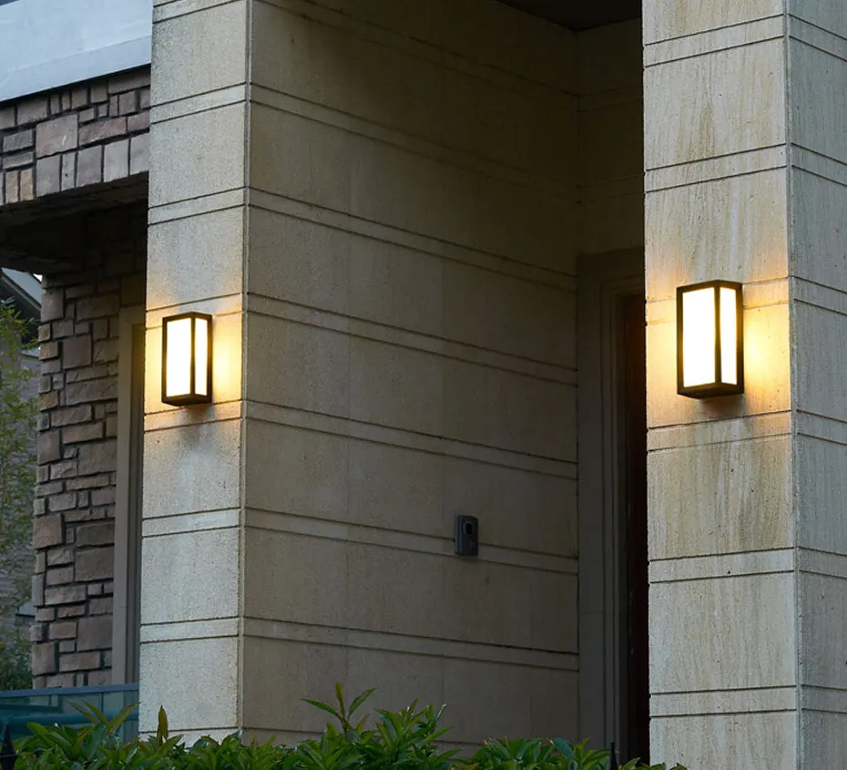 Светильники для фасада
