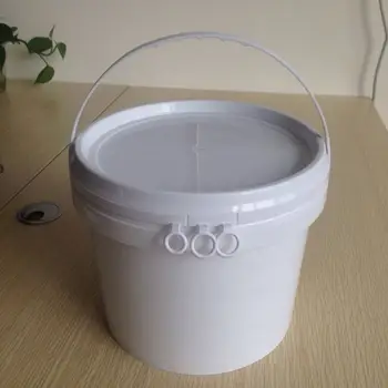 plastic honey buckets