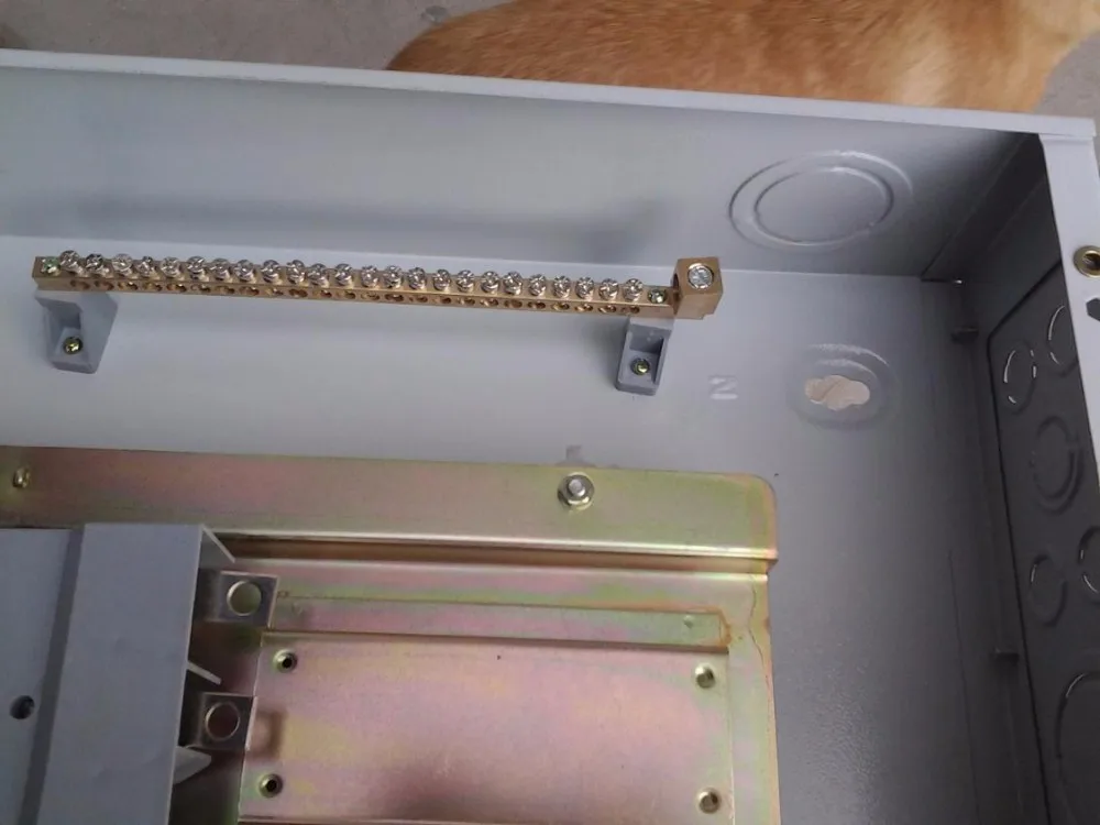 3 Phase Power Busbar Dc Circuit Breaker Electric Electricity