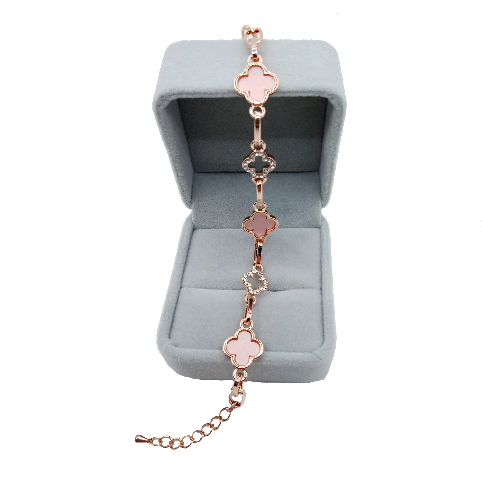 

Sample Free four petals flower women bracelet