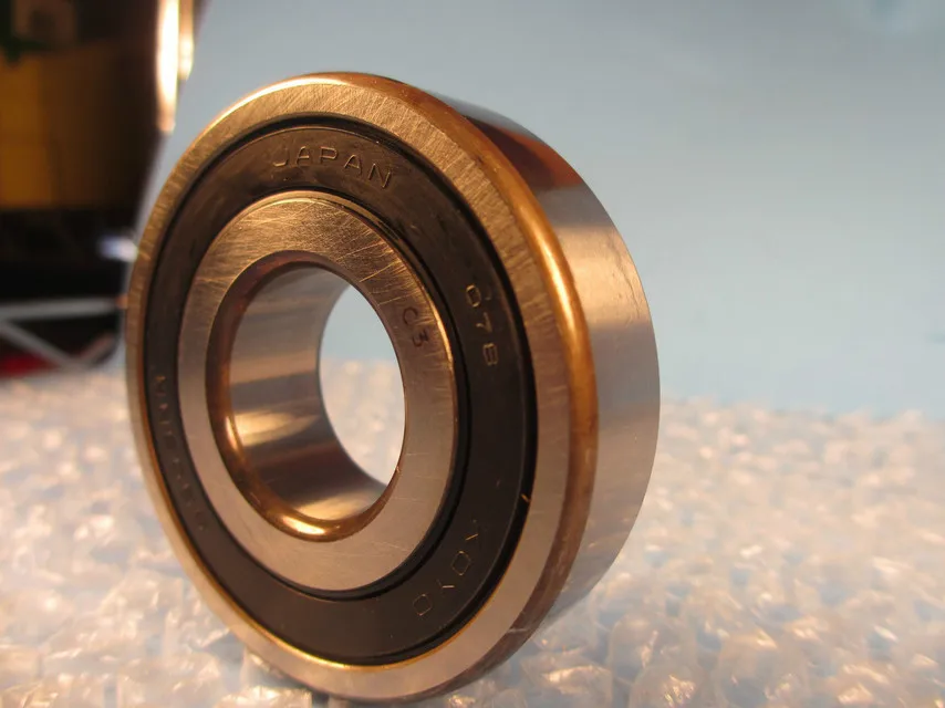 高品质和精密深沟球轴承 305 koyo 轴承