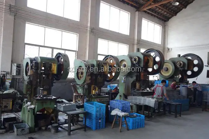 Good quality chinese herbal medicine crushing/grinding/pulverizing machine.jpg