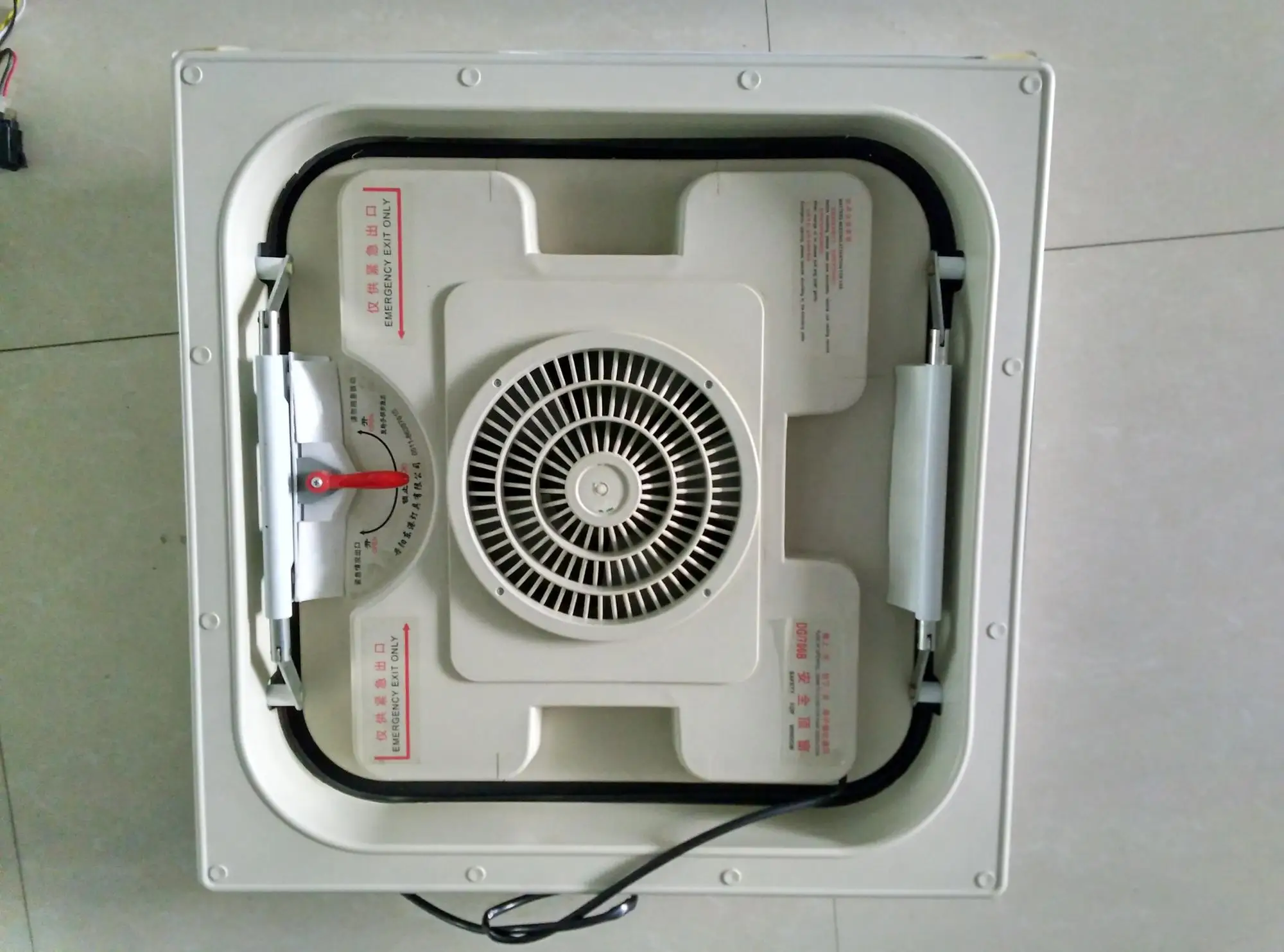 700B Bus Skylight