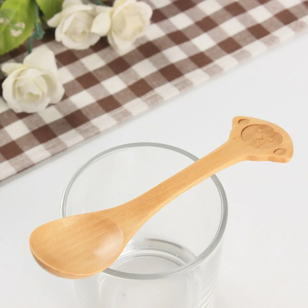 4 PCS Cute Cartoon Animals Pattern Natural Wooden Small Spoons for Children Baby 4 PCS Cute Cartoon Animals Pattern Natural Wooden Small Spoons for Children Baby