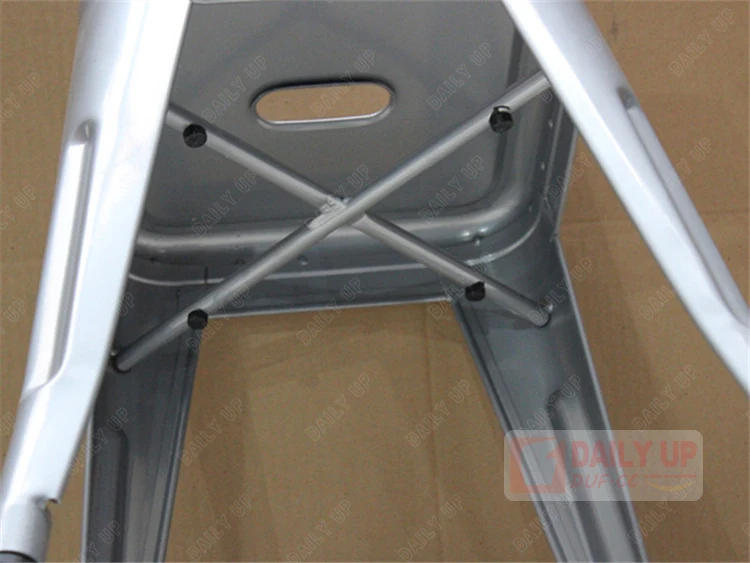 Vintage Dining Black Metal Material Chair Industrial Steel Coffee Chair Modern Stackable Wooden Seat Toli Chair Loft Furniture