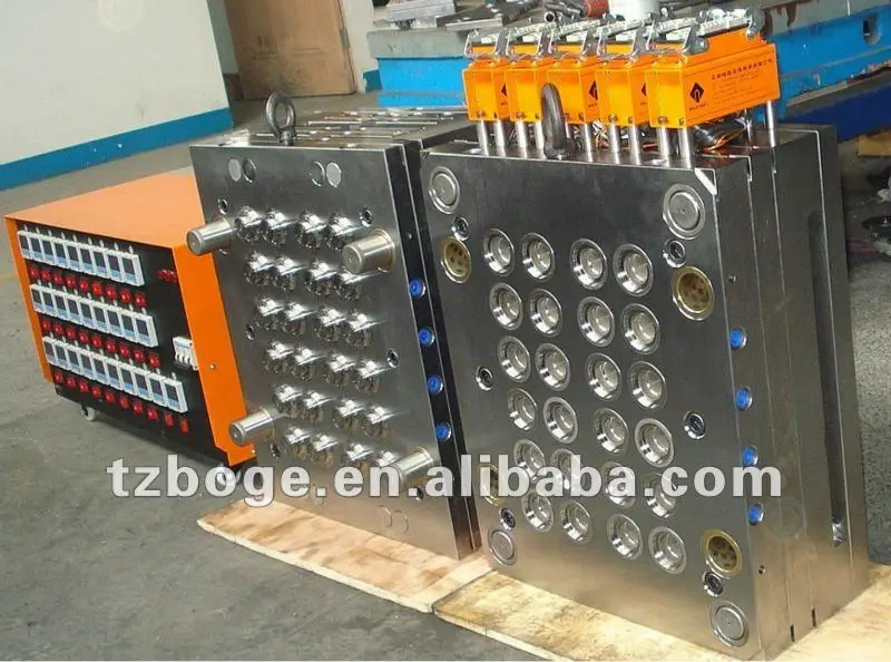 24-Cavity-Hot-Runner-Cap-Mould.jpg