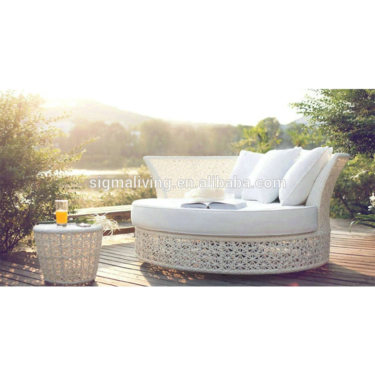 New Design Outdoor Garden Furniture Outdoor White Rattan Daybed