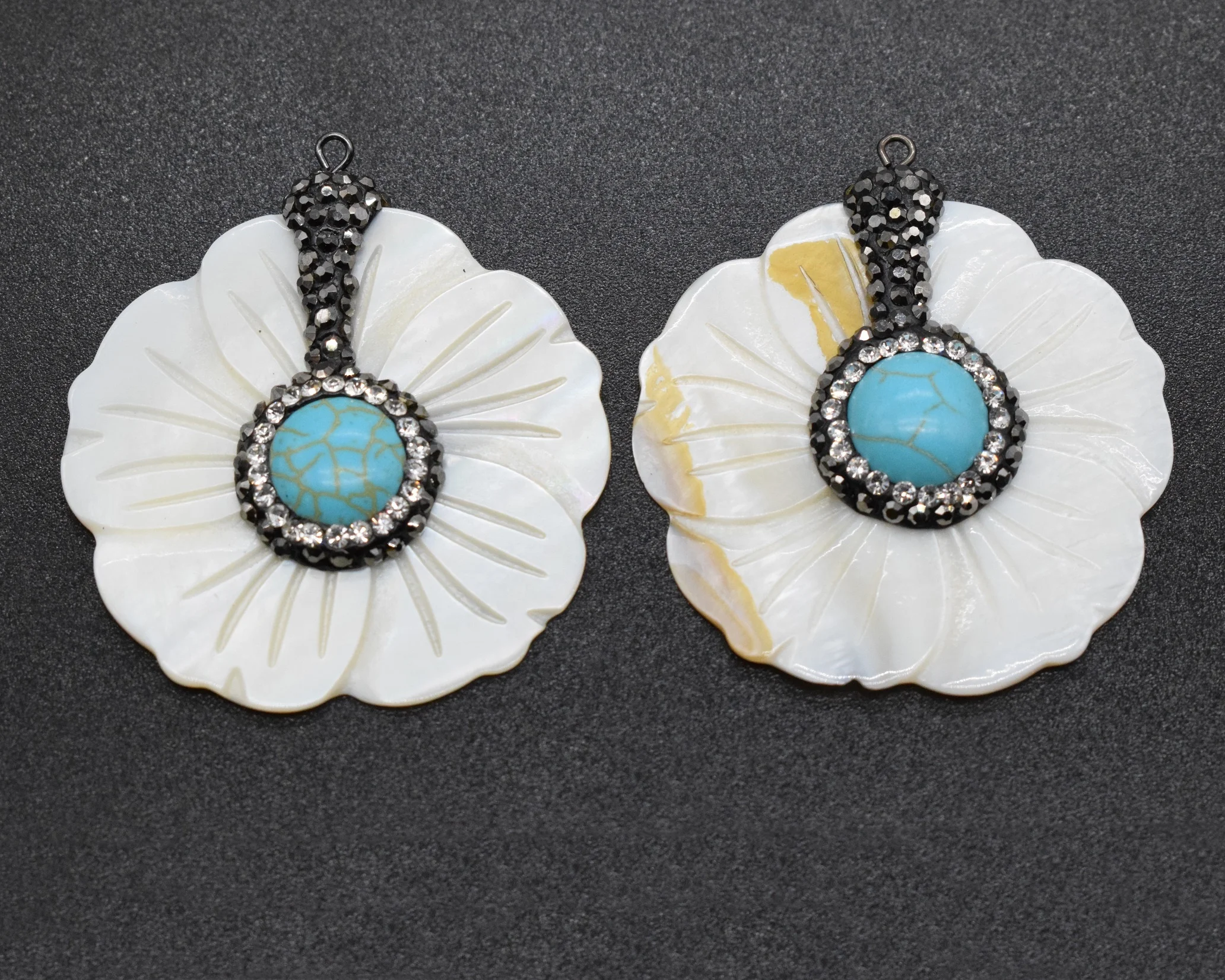 

Natural White Mother Of Pearl Shell Flower Pendants, Flower Charms with Rhinestone,Hand Carved Shell Pendants