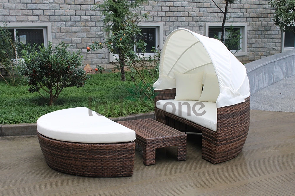 round rattan sunbed