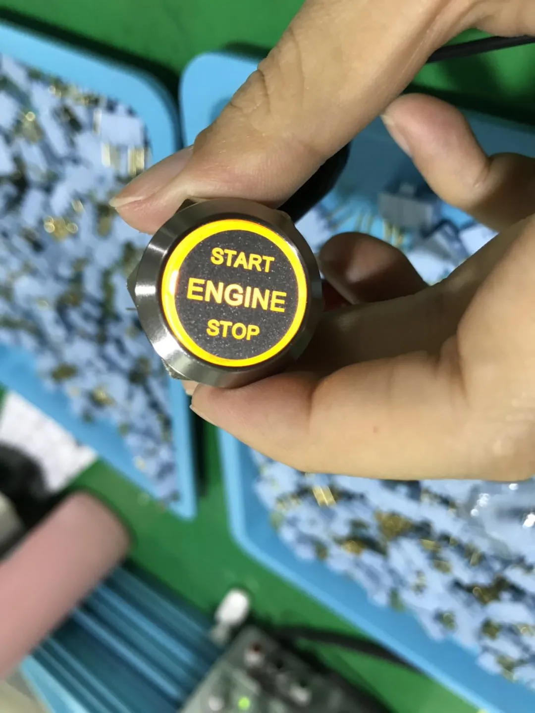 Custom-made 15A ENGINE START STOP Push Button Power Switch CE TUV Waterproof IP67 for Motorcycle / Car/ Boat/Trike Vehicles