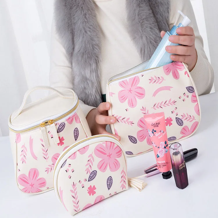 FuYuan Wholesale custom Portable PU Cosmetic Bag For Outside Clutch