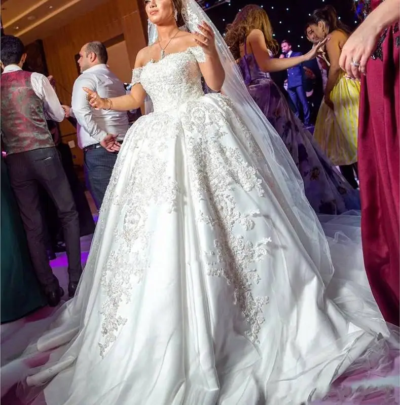 ZH3373G Robe de mariage Luxury Arabic Princess Ball Gown Wedding Dresses royal train satin Appliques Beaded Bridal Gowns