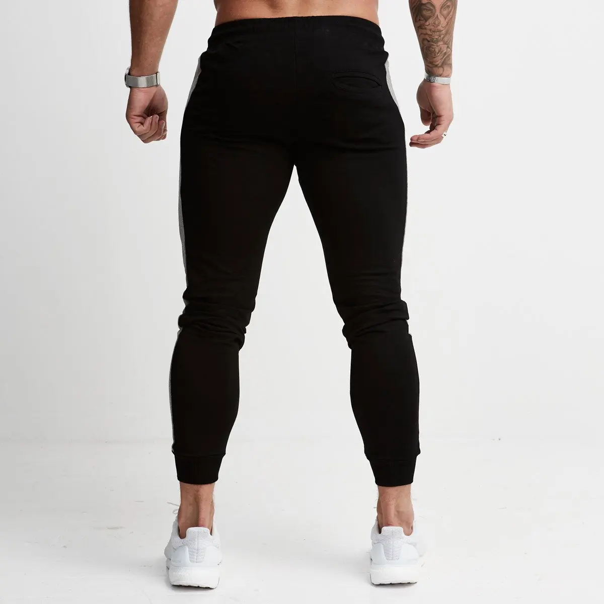sexy-male-joggers-nervous-wife-fucks