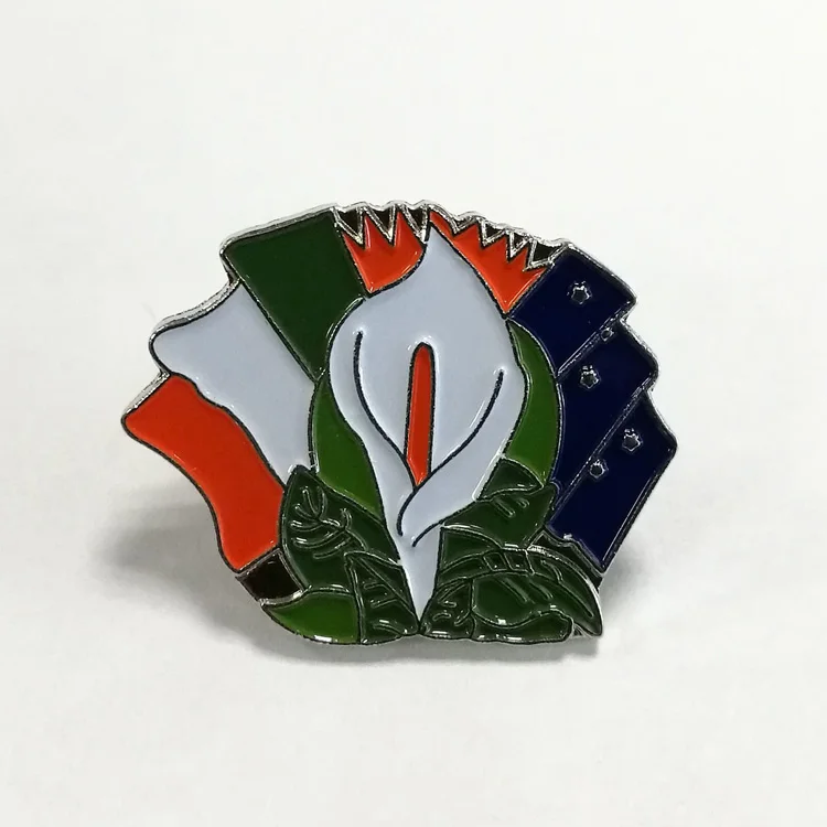 Irish County Easter Lily Pin Badge Irish GAA Republican 1916 Tyrone crest.
