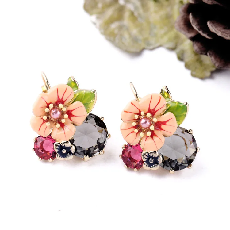 

ed00504a Cute Girls Fashion Gift France Flower Vintage Gold Enamel Earring