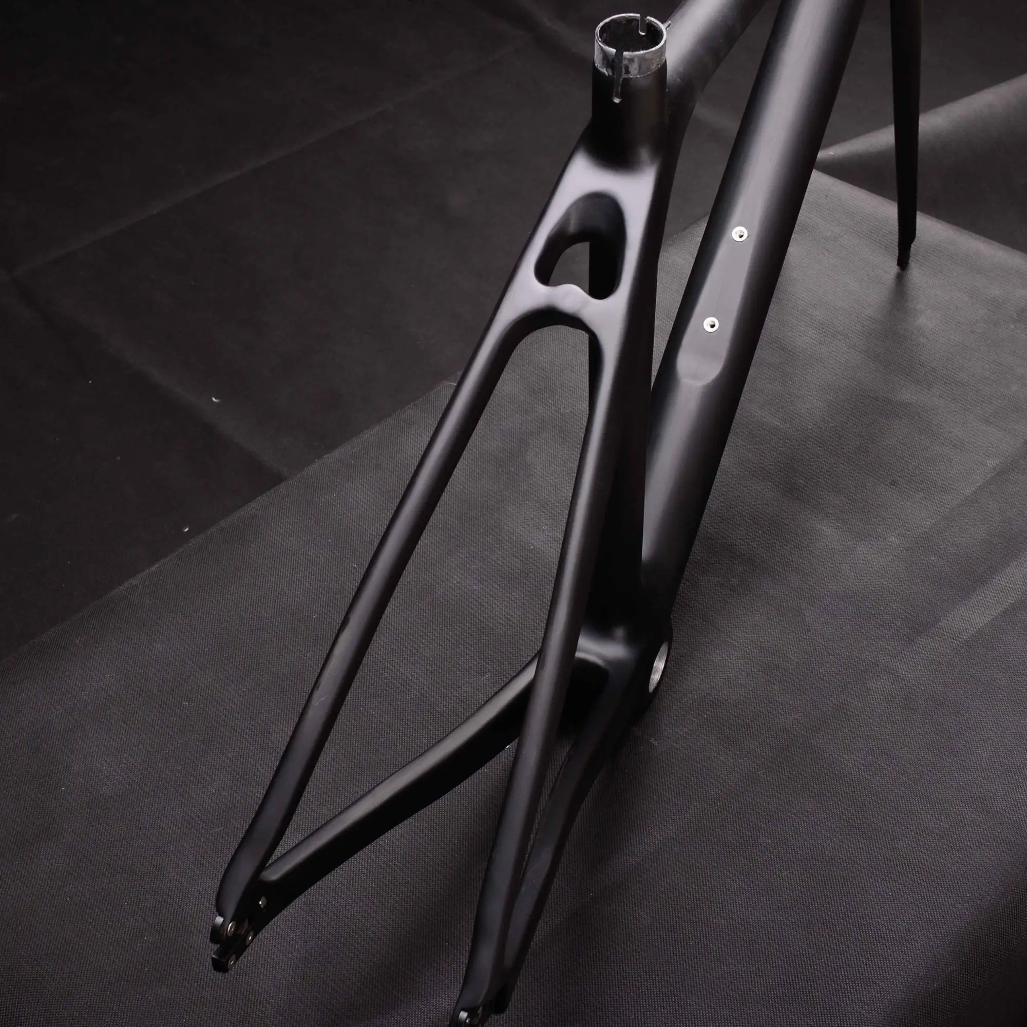 2019 Latest Design Fixed Gear Bikes Carbon Frame Single Speed Carbon Frame Fixed Gear 700c