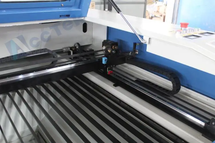 laser cutting machine