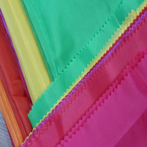 
2020 top sales non woven 190t polyester taffeta lining fabric 