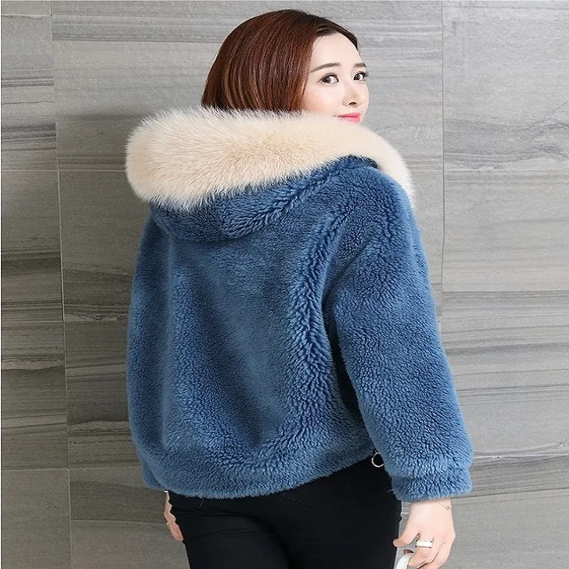 

OEM Sheep sheared fur coat female autumn and winter cashmere coat short paragraph imitation fox fur collar hooded sweater