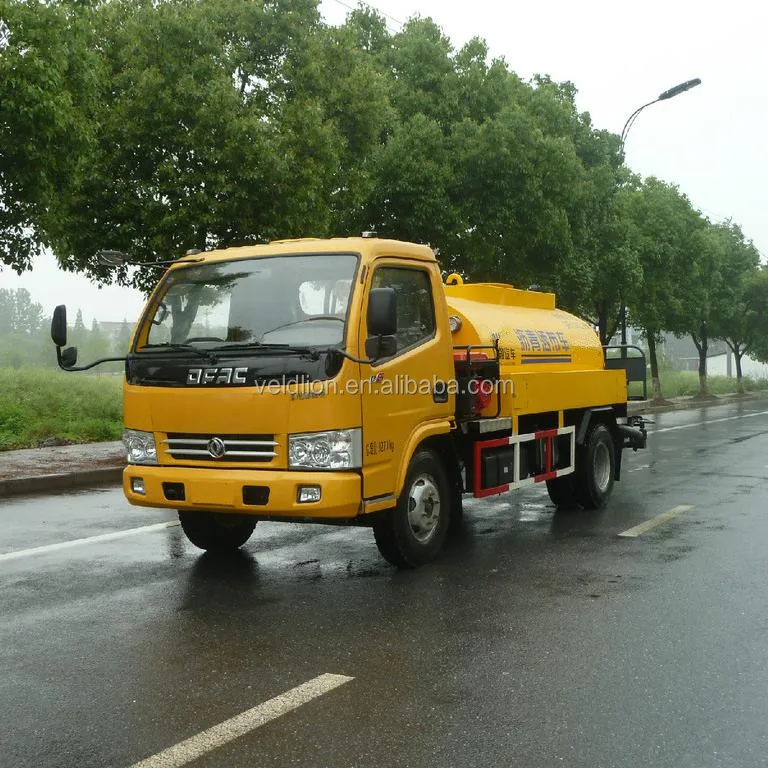 Dongfeng 4cbm Asphalt Spray heated bitumen sprayer distributor tank truck.jpg