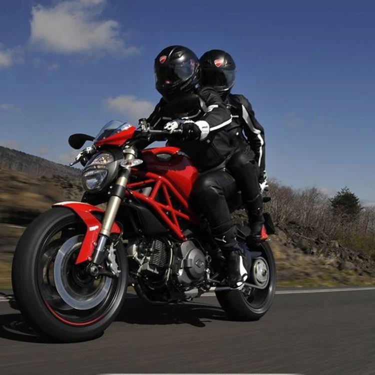 Ducati Monster 1100 EVO