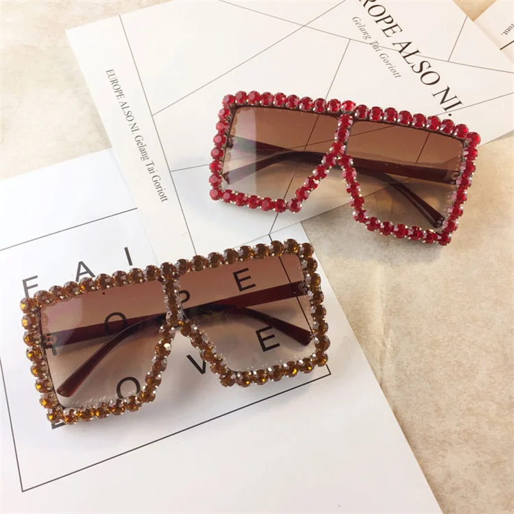 

Latest High Quality Bling Oversized Frame Crystal Sunglasses For Women