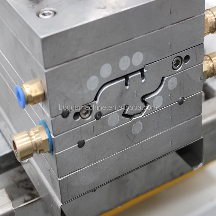 skirting board extrusion machine