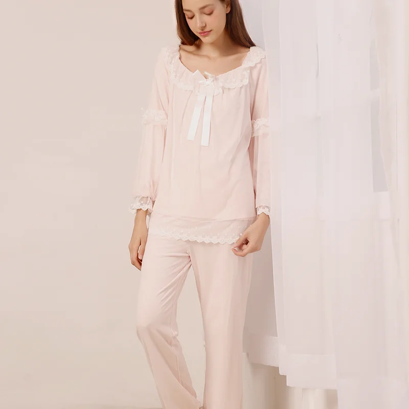 

Wholesale Palace Princess Pajamas Female Long sleeves White Retro Lace Pajamas Set Home Suits, As shown