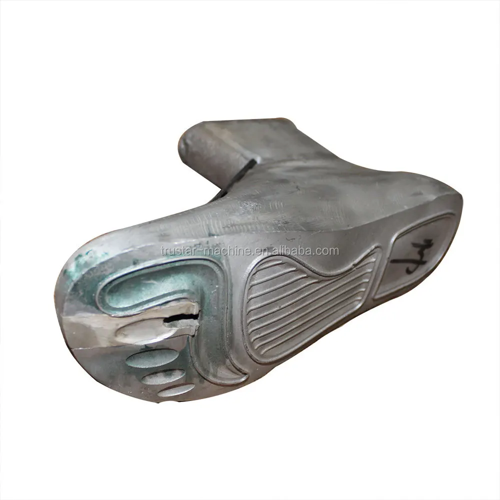 
hot pu direct injection shoe mould with plastic last 