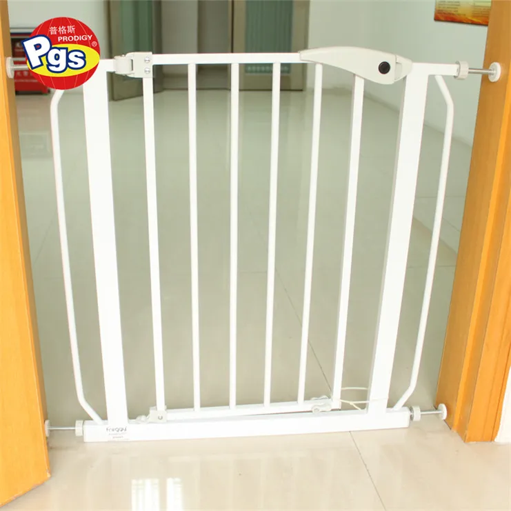 retractable fabric gate