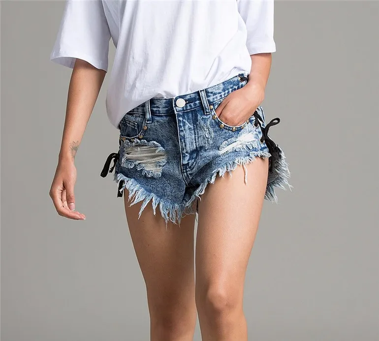 girls in jean short shorts