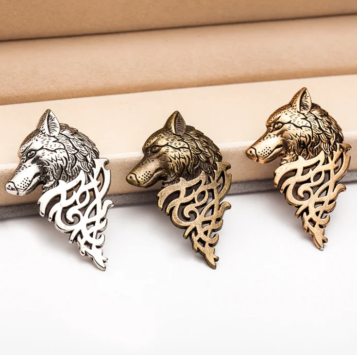 

Personality Fashion Men's Suit Brooches Wolf Head Brooches, Picture