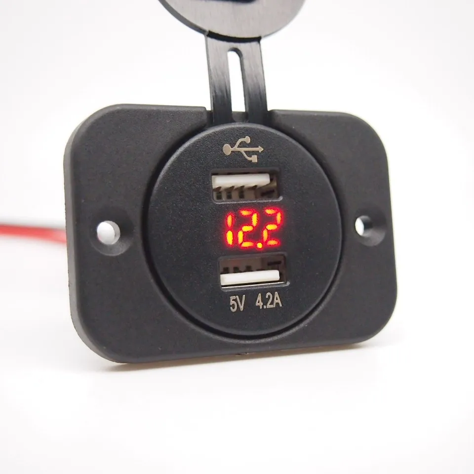 Voltmeter With 2.1a Usb Port Phone Charger Socket Quick Charge