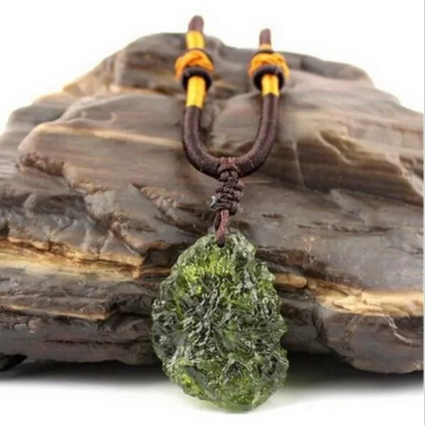 

Hot Sale A++ Natural Moldavite green aerolites crystal stone pendant energy apotropaic 4g-6g/ lot+ free rope Unique Necklace