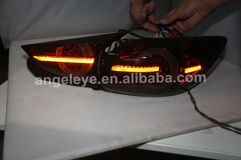 LED Tail Lamp For MAZDA 3 Axela Hatchback 2015 -2018 TW Smoke Black cover Dark red housing