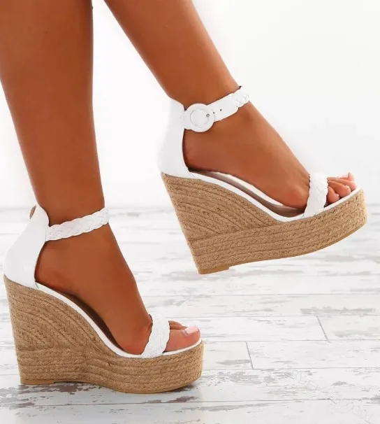 

2021 new style Women PU wedge sandals shoe buckle ladies beach sandals, White gold