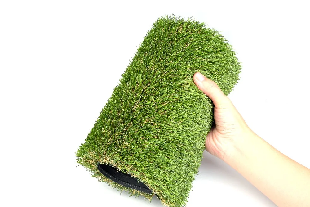 柔软舒适的 30毫米人造草适用于游乐场或家庭