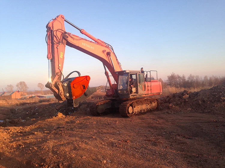 Excavator ripper.JPG