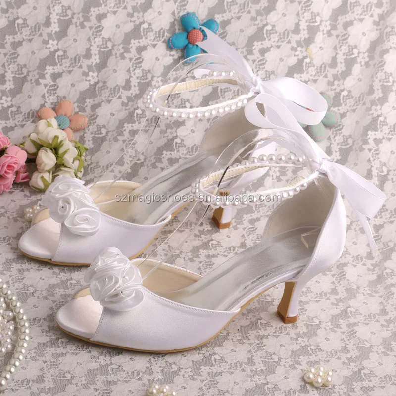 

White Flower Sandals with Pearl Strap