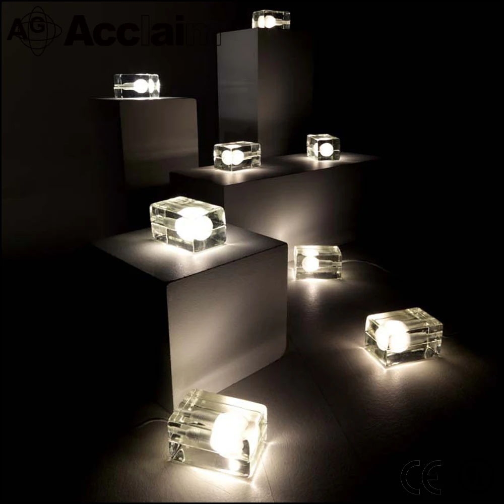 Décoration éclairage avec carré transparent moderne en verre lampe de table