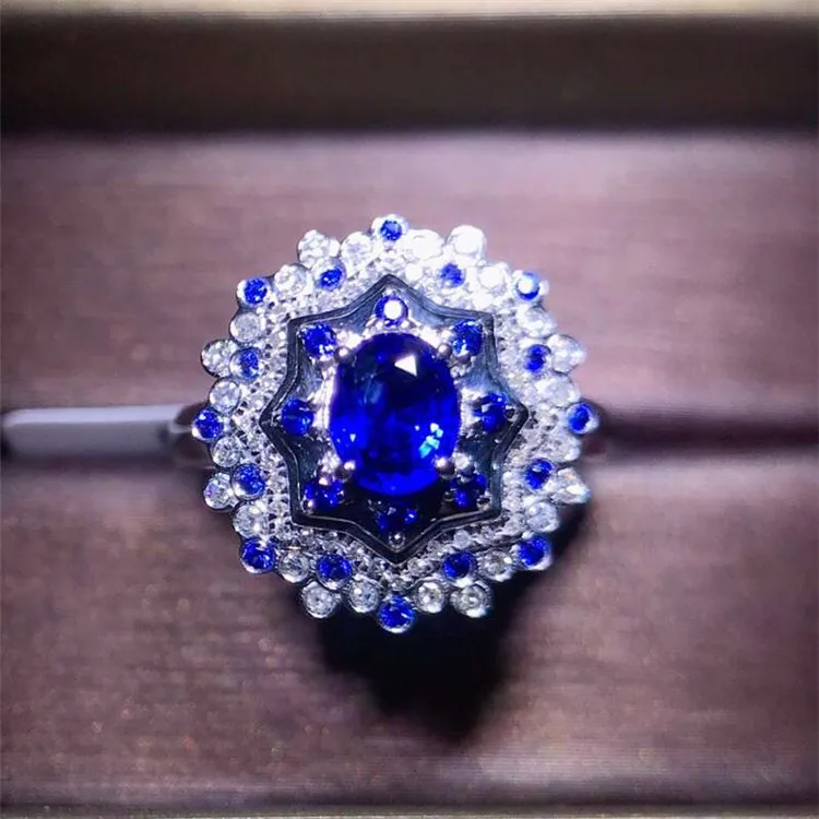 

flower shape design gemstone jewelry 18k gold South Africa diamond 0.8ct Sri Lanka natural blue sapphire ring for women