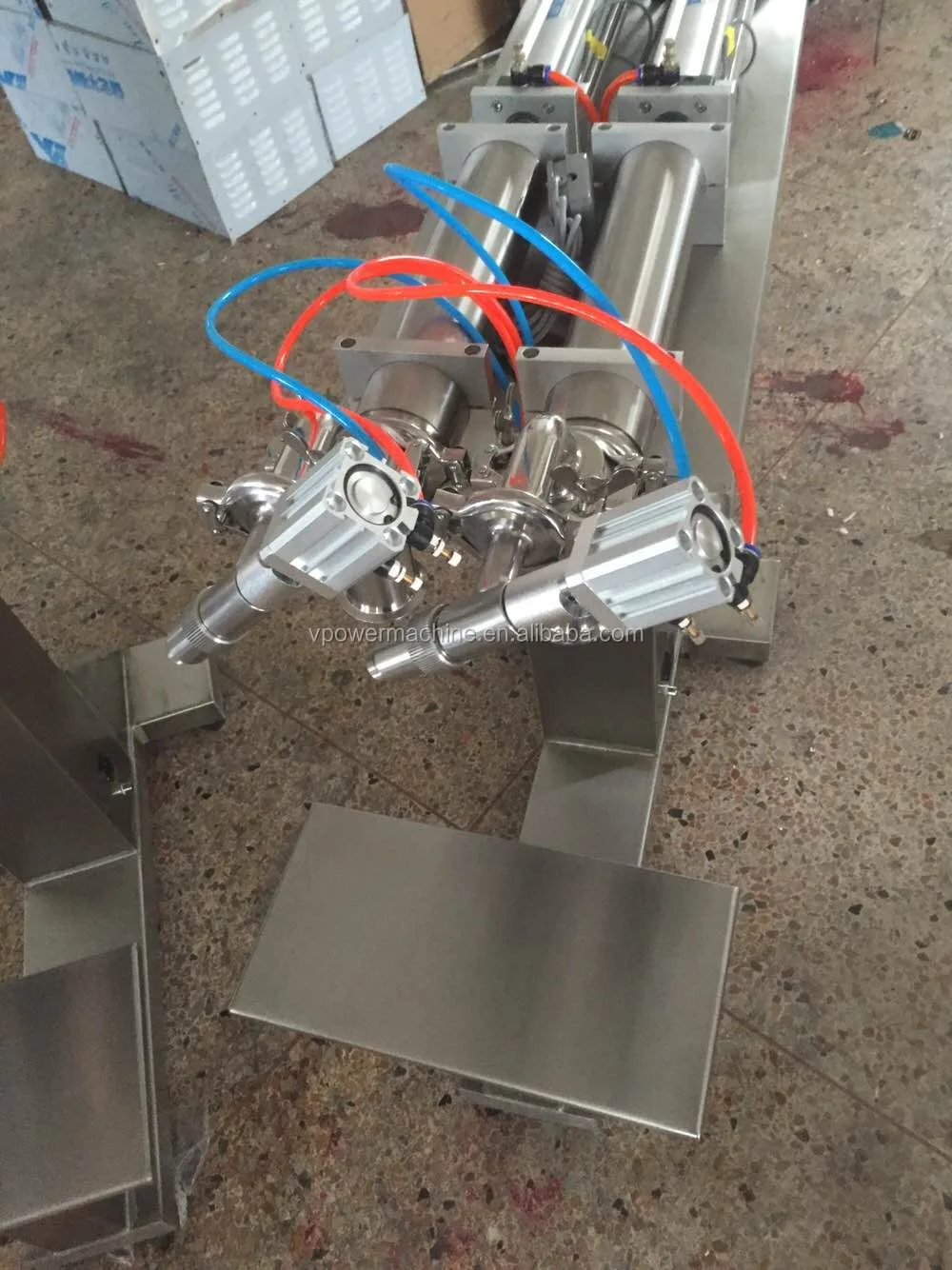 G1WY Floor type pneumatic liquid filling machine5.JPG