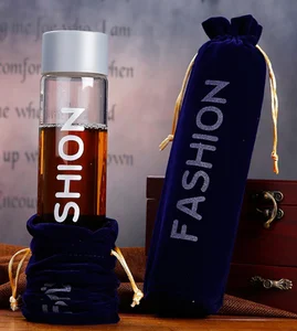 bpa free fashion sport borosilicate glass 350ml water bottle with sleeve