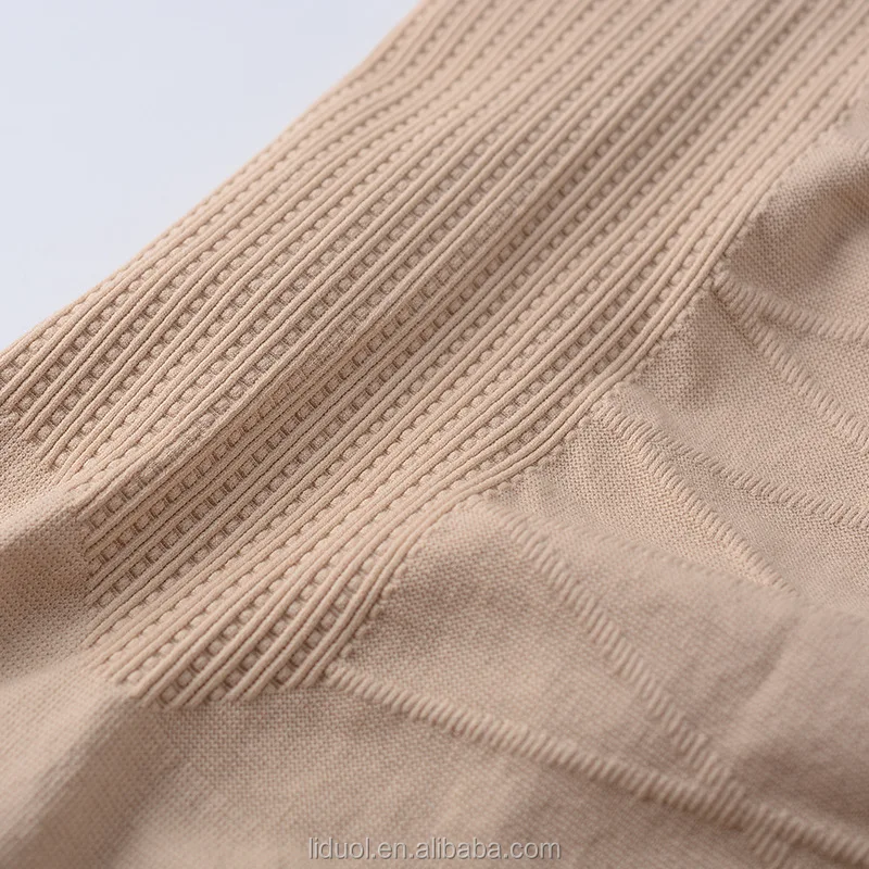 4290472704_1950745731