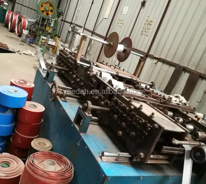 Flexible duct connector